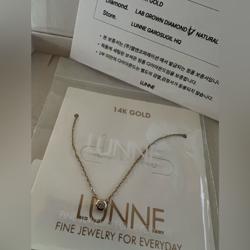 LUNNE (korean brand)
14K Diamond Essential Bezel Necklace (14K Gold) #LCN02 - Picture 3 of 15